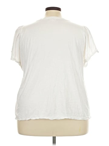 Maurices Short Sleeve T-Shirt (view 2)