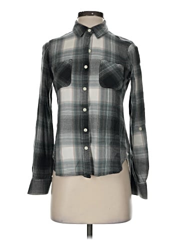 Mossimo Supply Co. Long Sleeve Button-Down Shirt (view 1)