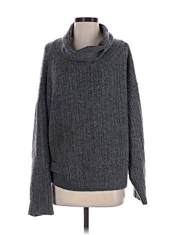 En Creme Turtleneck Sweater (view 1)
