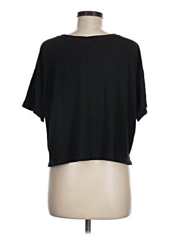 Old Navy Short Sleeve T-Shirt (view 2)