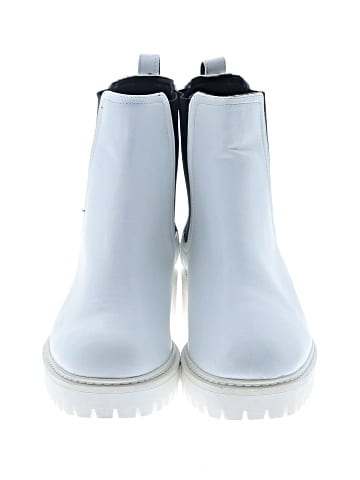Kenneth Cole REACTION Ankle Boots (view 2)