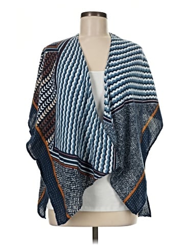 Versona Poncho (view 1)