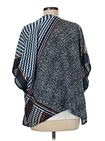 Versona Poncho (view 2)