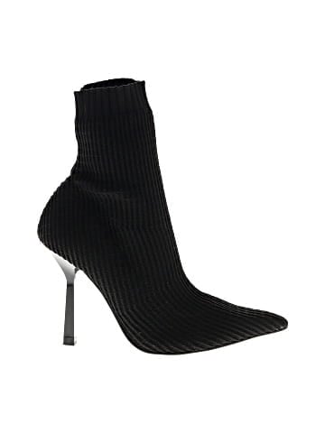 Trafaluc by Zara Ankle Boots (view 1)