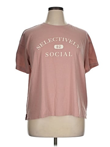 Maurices Short Sleeve T-Shirt (view 1)