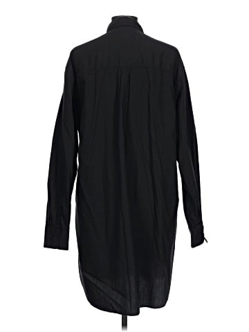 Gap Long Sleeve Button-Down Shirt (view 2)