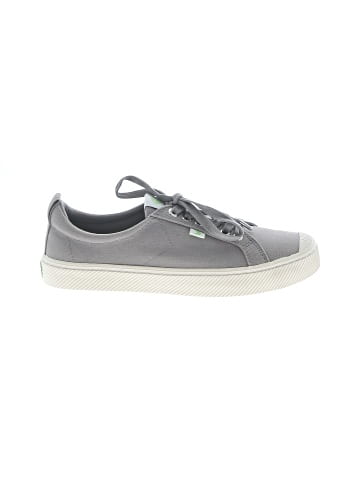 Cariuma Sneakers (view 1)