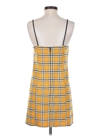 Urban Outfitters Casual Dress (view 2)