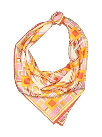 Uana Scarf (view 1)