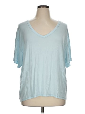 American Eagle Outfitters Short Sleeve T-Shirt (view 1)