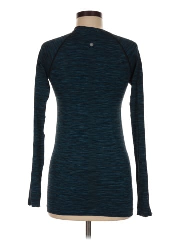 Lululemon Athletica Long Sleeve T-Shirt (view 2)