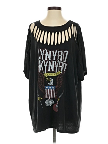 Assorted Brands Short Sleeve T-Shirt (view 1)