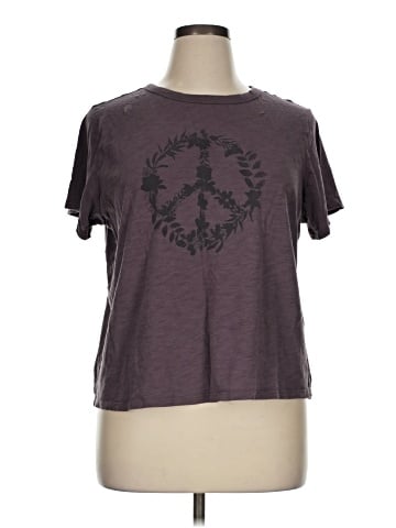 Old Navy Short Sleeve T-Shirt (view 1)