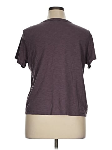 Old Navy Short Sleeve T-Shirt (view 2)