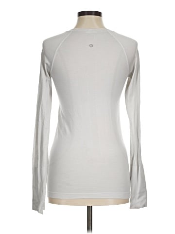 Lululemon Athletica Long Sleeve T-Shirt (view 2)