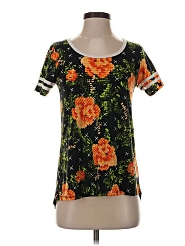 Lularoe Short Sleeve T-Shirt (view 1)
