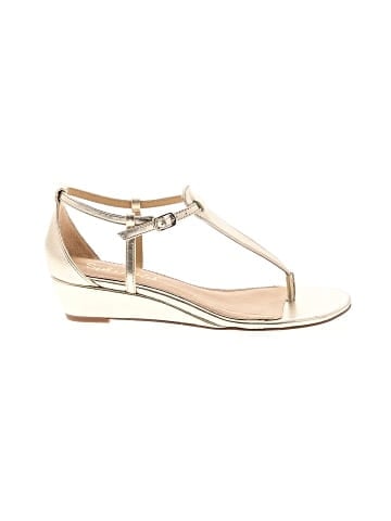 Splendid Wedges (view 1)