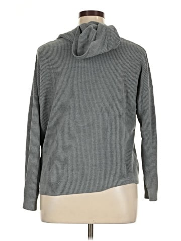 Barefoot Dreams Pullover Sweater (view 2)