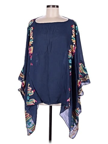 Coco + Carmen Poncho (view 1)