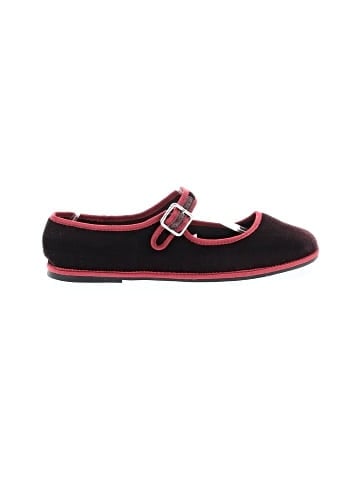 Universal Thread Flats (view 1)