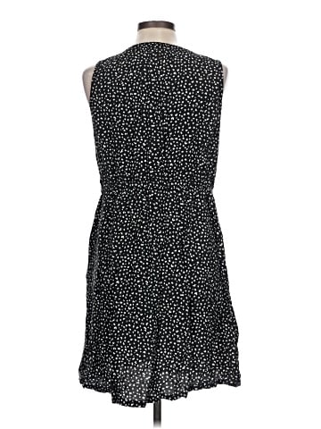 Old Navy Casual Dress (view 2)