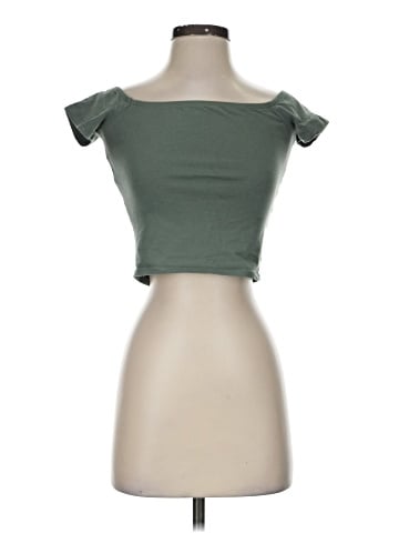 Charlotte Russe Short Sleeve T-Shirt (view 1)