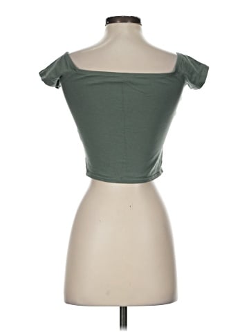 Charlotte Russe Short Sleeve T-Shirt (view 2)