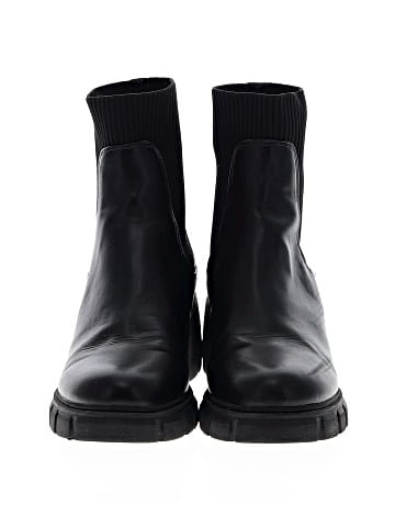 Steve Madden Ankle Boots (view 2)