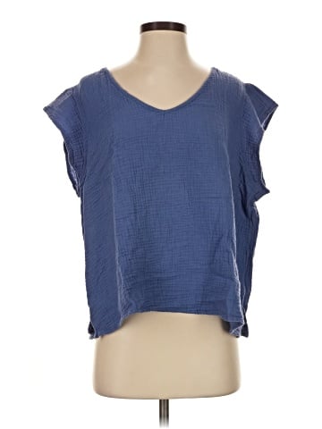 Three Dots Short Sleeve Top (view 1)
