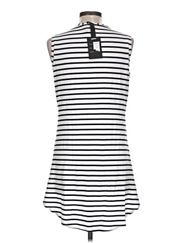 Rain Sleeveless Blouse (view 2)