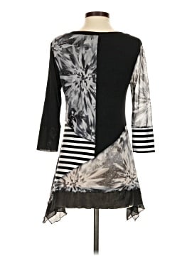 BlackMilk 3/4 Sleeve Top (view 2)