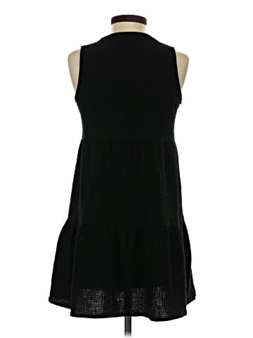 Saks Fifth Avenue Casual Dress (view 2)