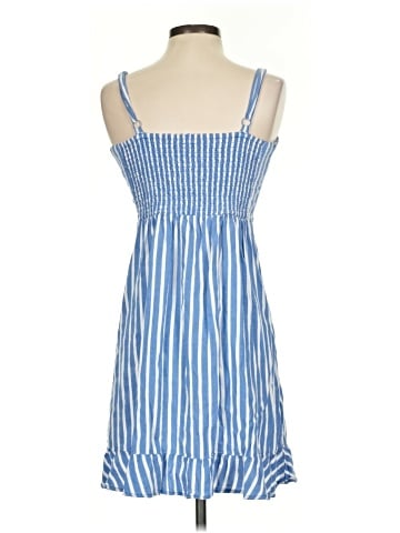Old Navy Casual Dress (view 2)