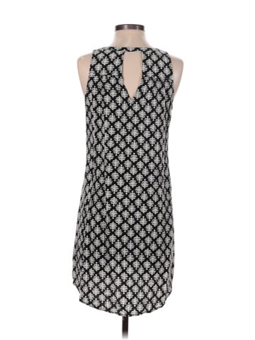 Old Navy Casual Dress (view 2)