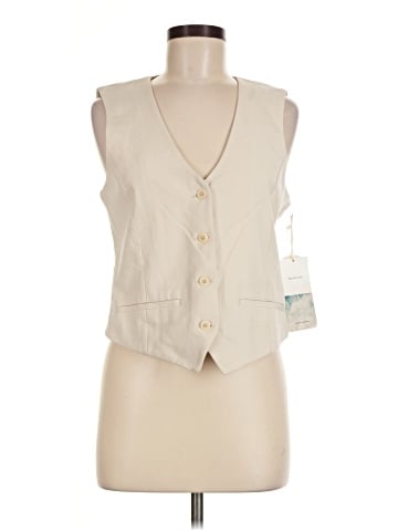 Vuori Sleeveless Button-Down Shirt (view 1)