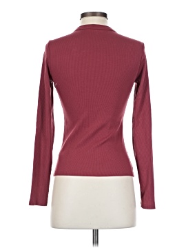 Old Navy Long Sleeve T-Shirt (view 2)