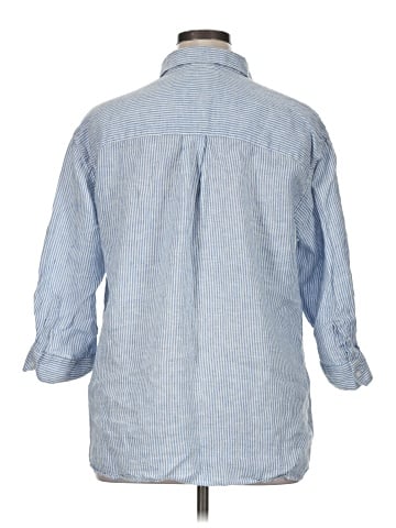 Uniqlo 3/4 Sleeve Button-Down Shirt (view 2)