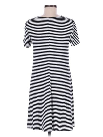 Old Navy Casual Dress (view 2)