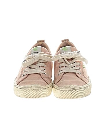 Cariuma Sneakers (view 2)