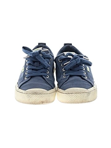 Cariuma Sneakers (view 2)