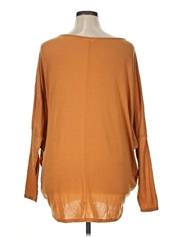 Andree by UNIT Long Sleeve Top (view 2)