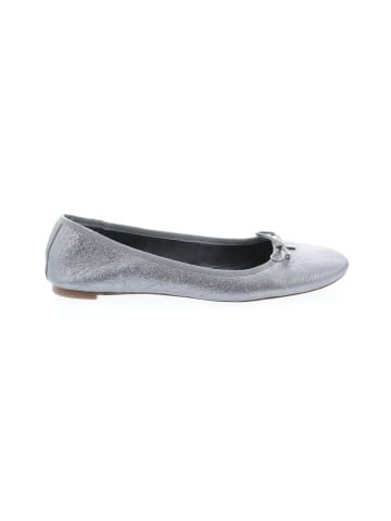 Coach Flats (view 1)