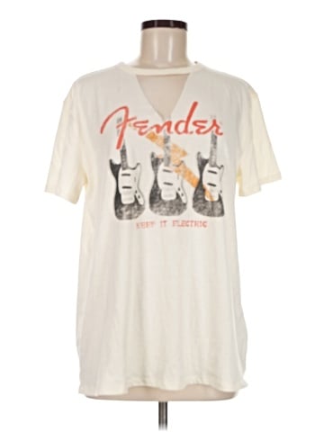 Fender Short Sleeve T-Shirt (view 1)