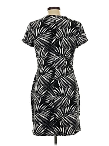 Old Navy Casual Dress (view 2)