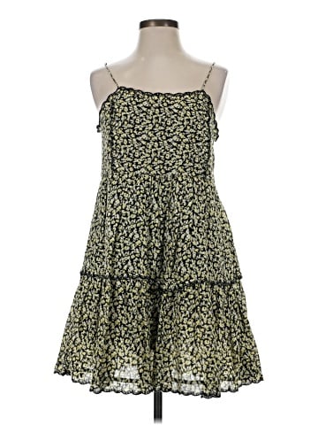 Urban Outfitters Casual Dress (view 1)