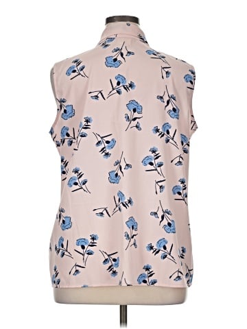 Tres Jolie Sleeveless Blouse (view 2)