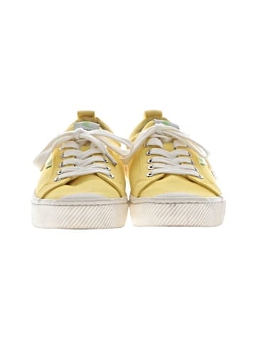 Cariuma Sneakers (view 2)