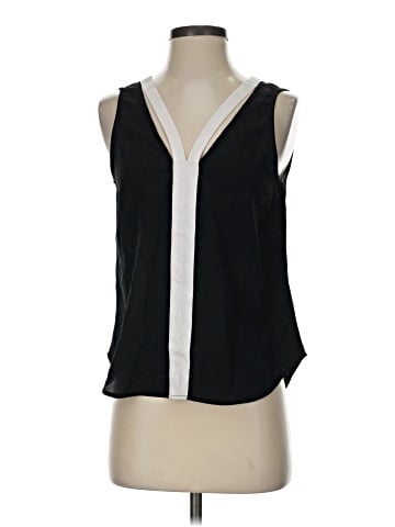 Trouve Sleeveless Blouse (view 1)