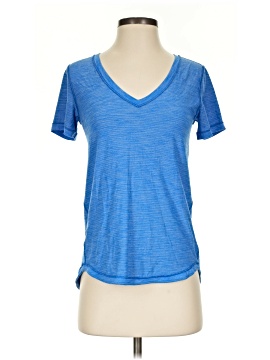 Lululemon Athletica Active T-Shirt (view 1)