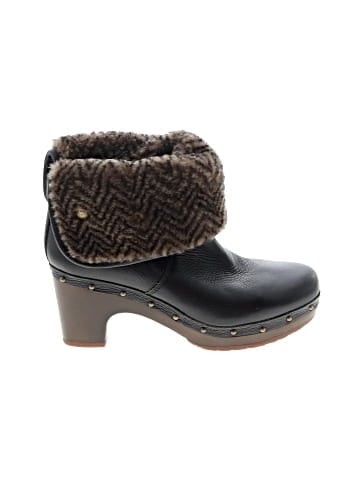 Ugg Ankle Boots (view 1)